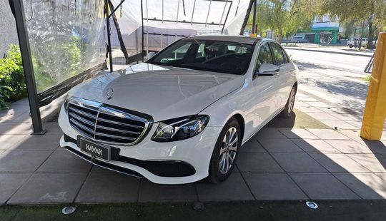 Mercedes Benz • Clase E