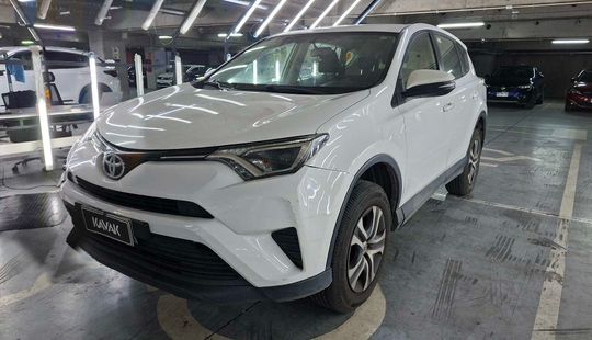 Toyota • RAV4