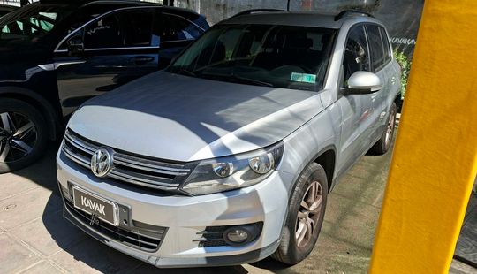 Volkswagen • Tiguan