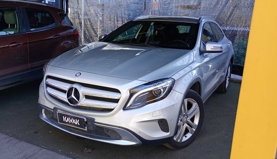 Mercedes Benz • Clase GLA