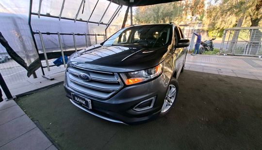 Ford • Edge