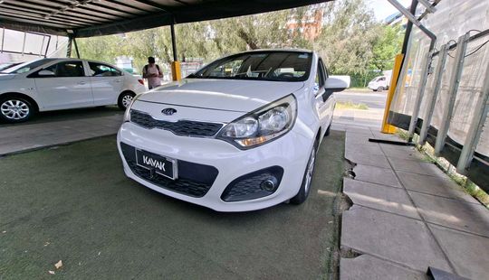Kia • RIO 5