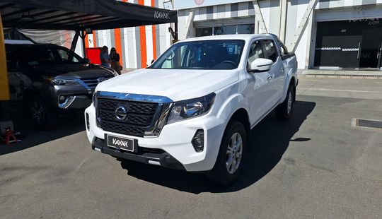 Nissan • Navara