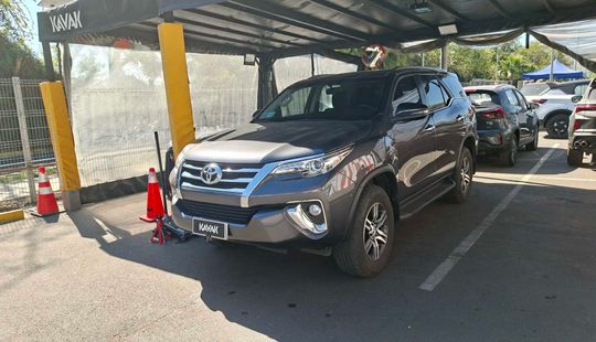 Toyota • Fortuner