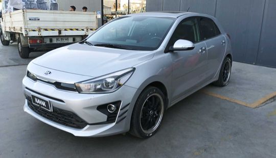Kia • RIO 5