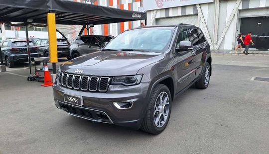Jeep • Grand Cherokee