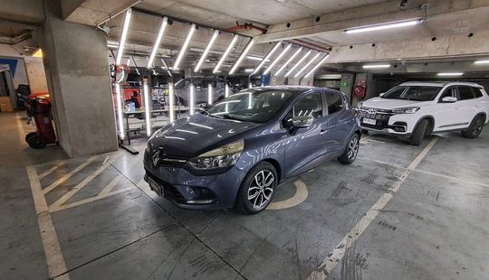Renault • Clio