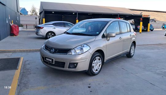 Nissan • Tiida
