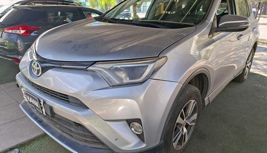 Toyota • RAV4