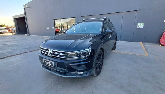 Volkswagen • Tiguan