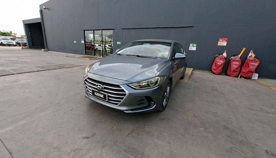 Hyundai • Elantra