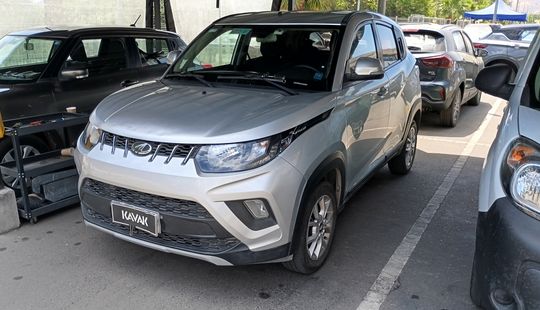 Mahindra • Kuv 100