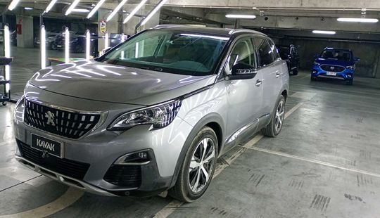 Peugeot • 3008