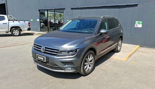 Volkswagen • Tiguan
