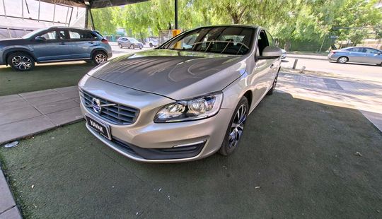 Volvo • S60