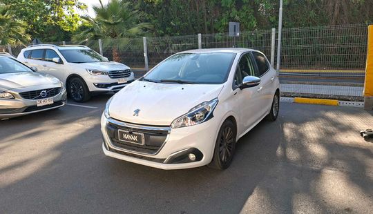Peugeot • 208