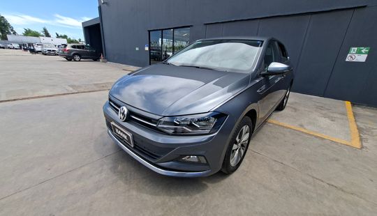 Volkswagen • Polo
