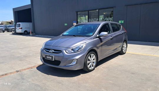 Hyundai • Accent