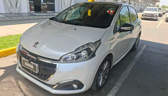 Peugeot • 208
