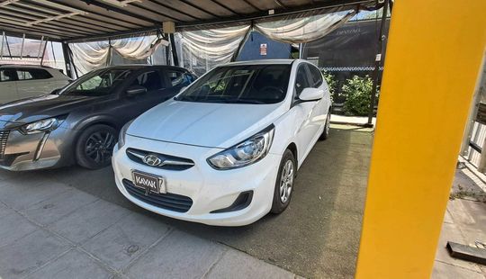 Hyundai • Accent
