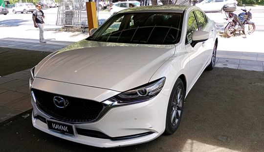 Mazda • Mazda 6