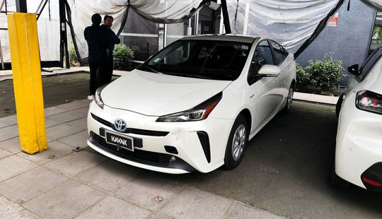 Toyota • Prius
