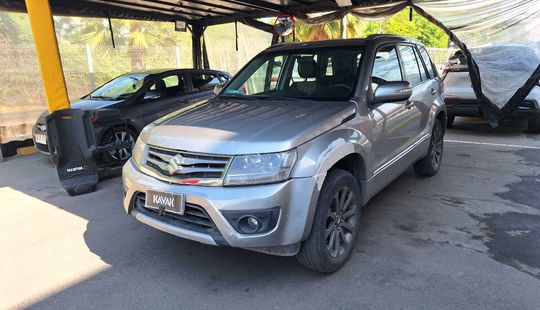 Suzuki • GrandNomade