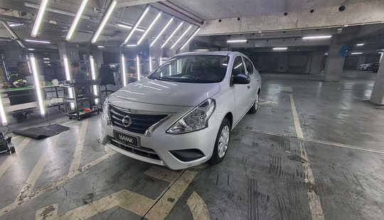 Nissan • Versa