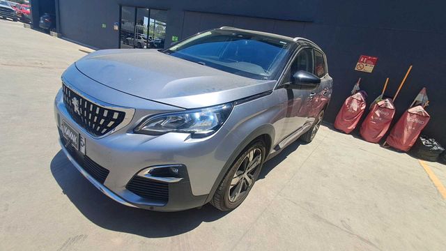 Peugeot • 3008