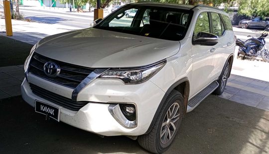 Toyota • Fortuner