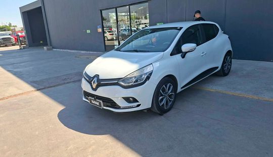 Renault • Clio