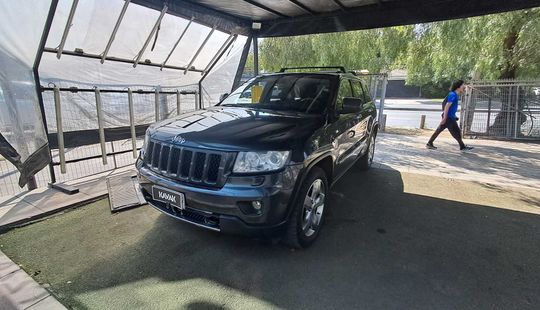 Jeep • Grand Cherokee