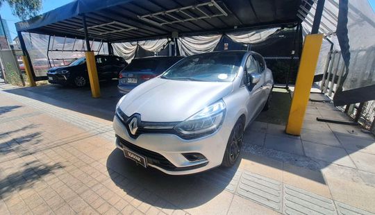 Renault • Clio