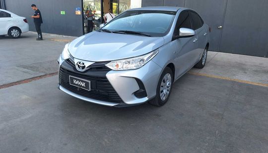 Toyota • Yaris