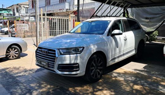 Audi • Q7