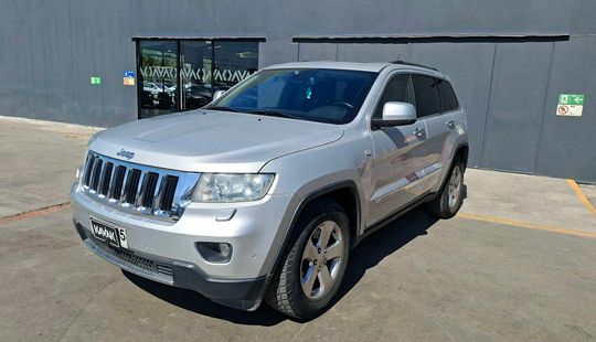 Jeep • Grand Cherokee