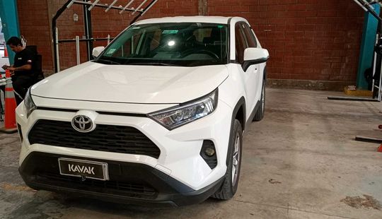 Toyota • RAV4