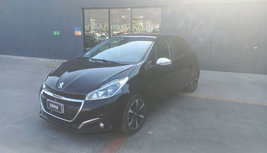 Peugeot • 208