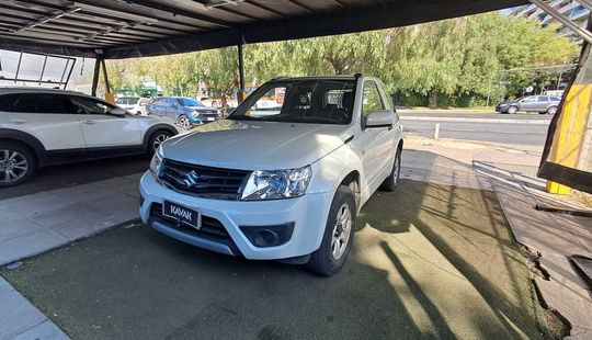 Suzuki • Vitara