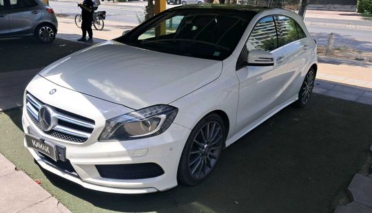 Mercedes Benz • Clase A