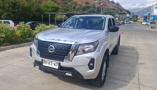 Nissan • Navara