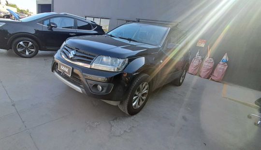 Suzuki • GrandNomade