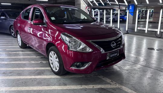 Nissan • Versa