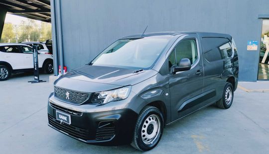 Peugeot • Partner