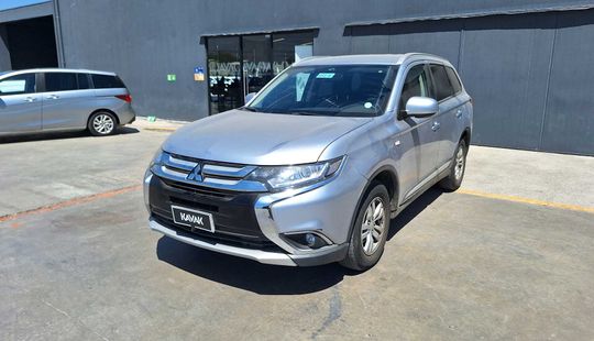 Mitsubishi • Outlander