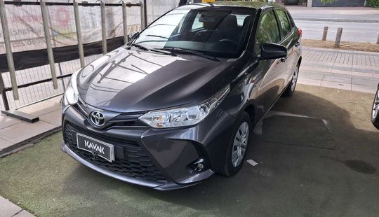Toyota • Yaris