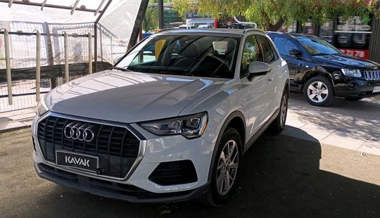 Audi • Q3