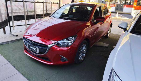 Mazda • Mazda 2