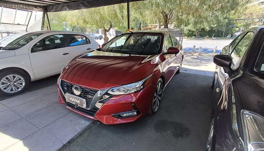 Nissan • Sentra