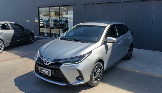 Toyota • Yaris